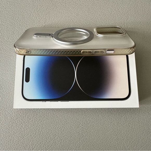 Magnetic Kickstand Case for iPhone 14 Pro | JUESHITUO | Matte Clear - Picture 3 of 9